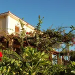 Panorama Updated With Infinity Pool Apartment